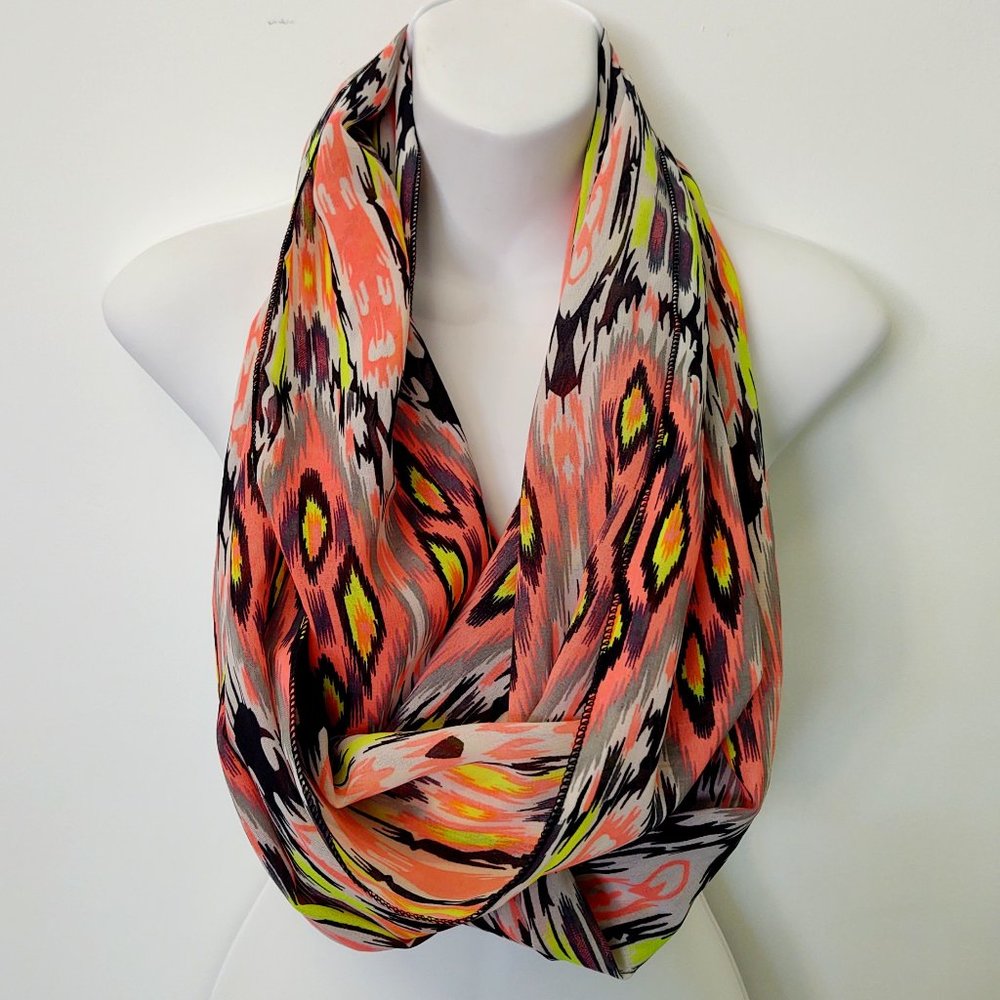 AMBROSIA -LN- Infinity Scarf